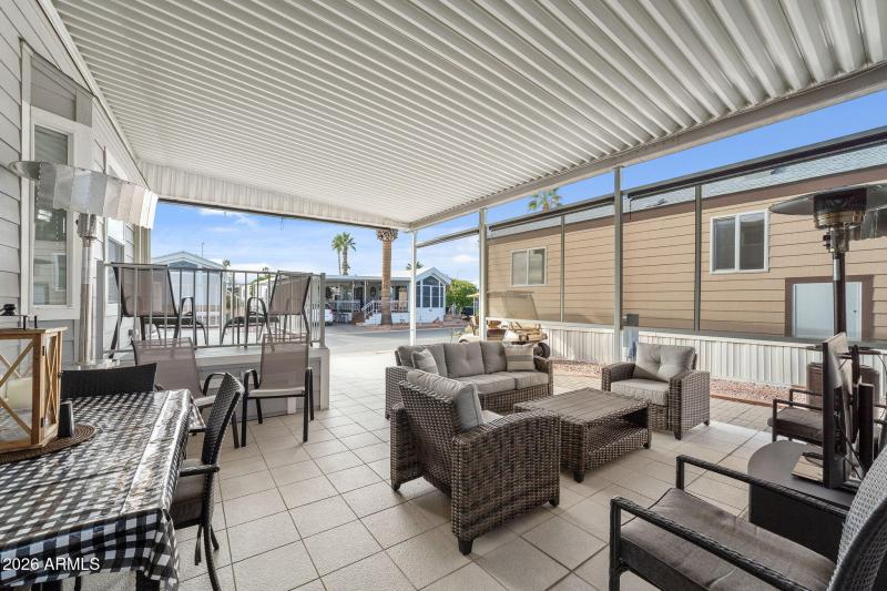 004__111 S Greenfield Rd unit 527