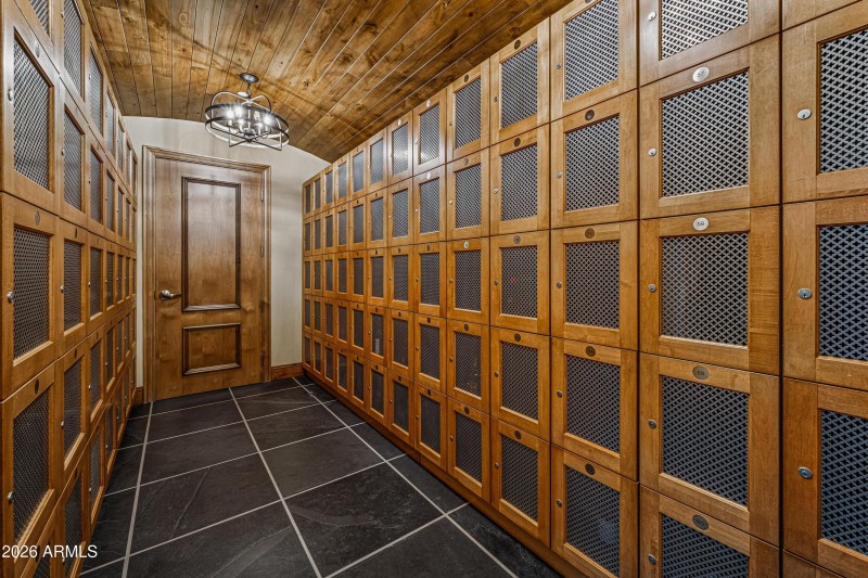 I2026011902 - Daytime HDR-33