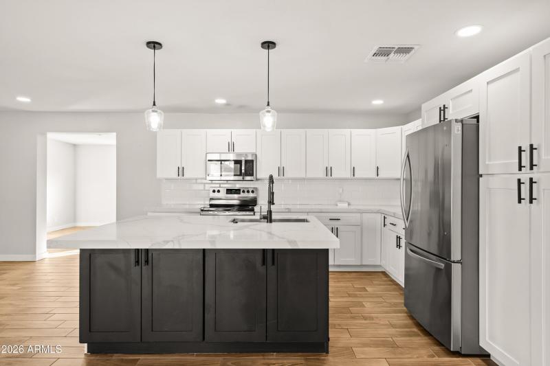 007_Kitchen to Dining Room