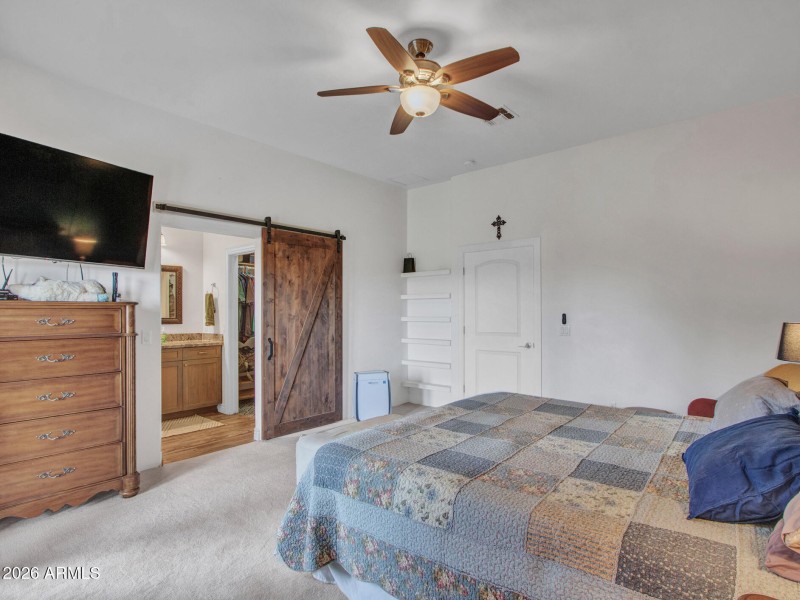 09-Primary-Bedroom-(4)