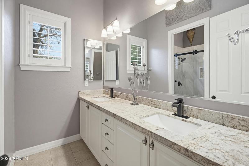 1813 W Camargo Ct-28