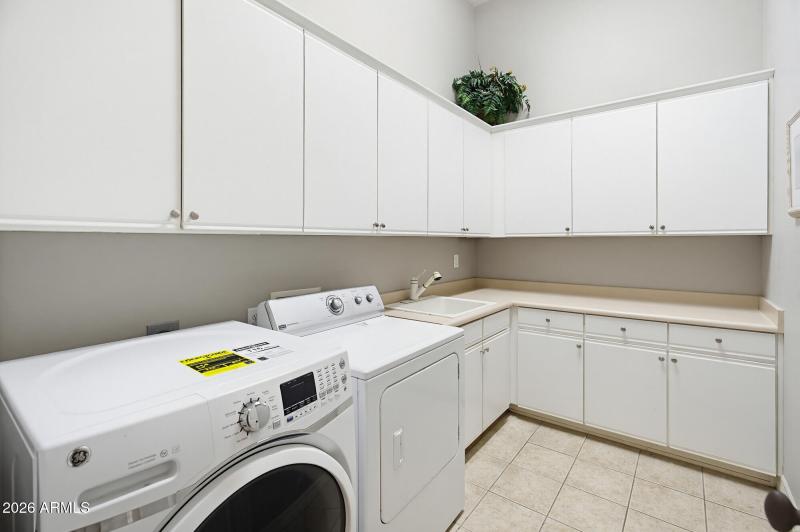 1813 W Camargo Ct-32