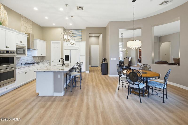 1813 W Camargo Ct-40