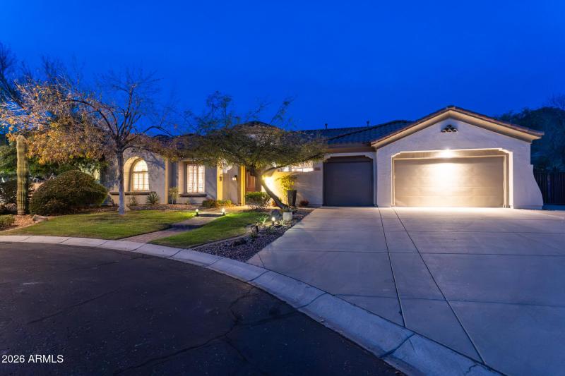 1813 W Camargo Ct-117