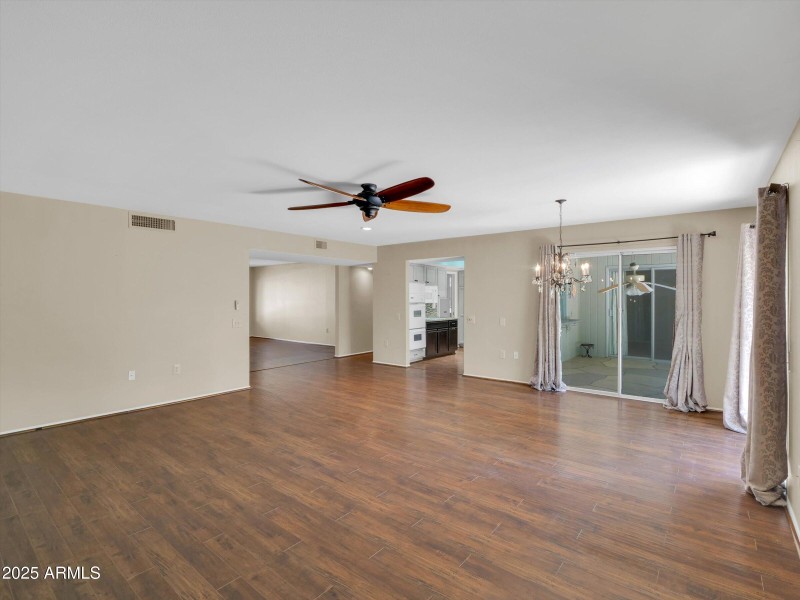 12-10825 W Caron Dr-8