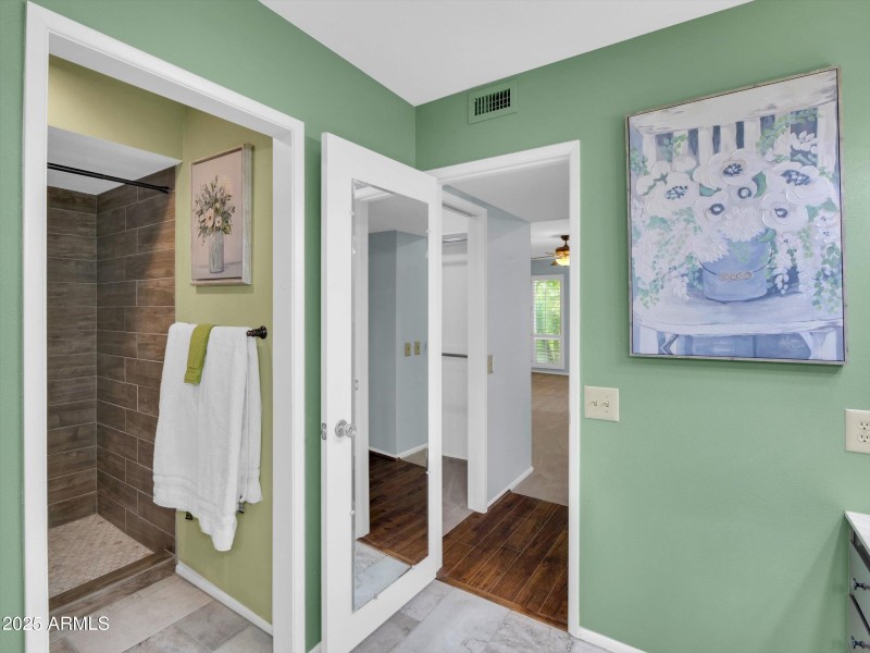 35-10825 W Caron Dr-31