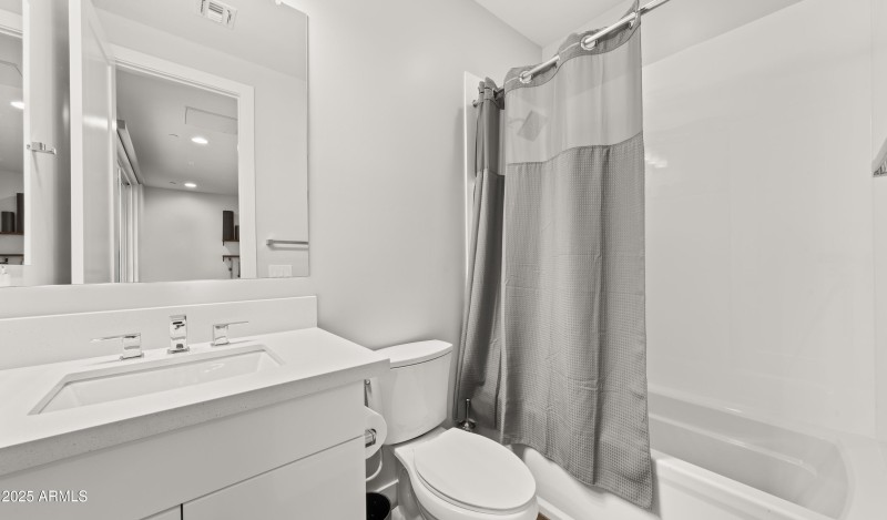 En-Suite Ground Floor Bath