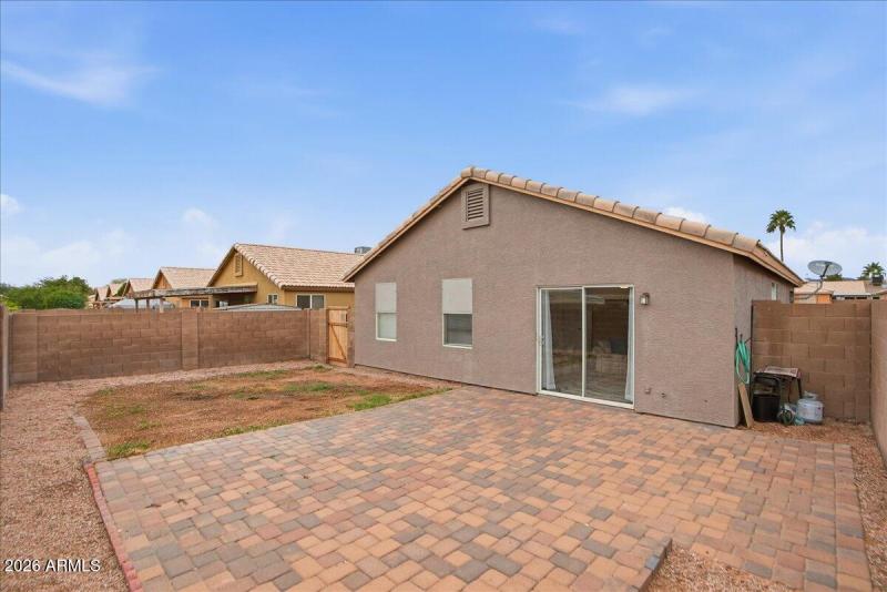 19-1825 W Renaissance Ave_RedHogMedia