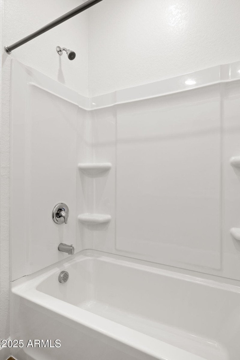 18-web-or-mls-17713-w-eva-st-lot-3-zanje