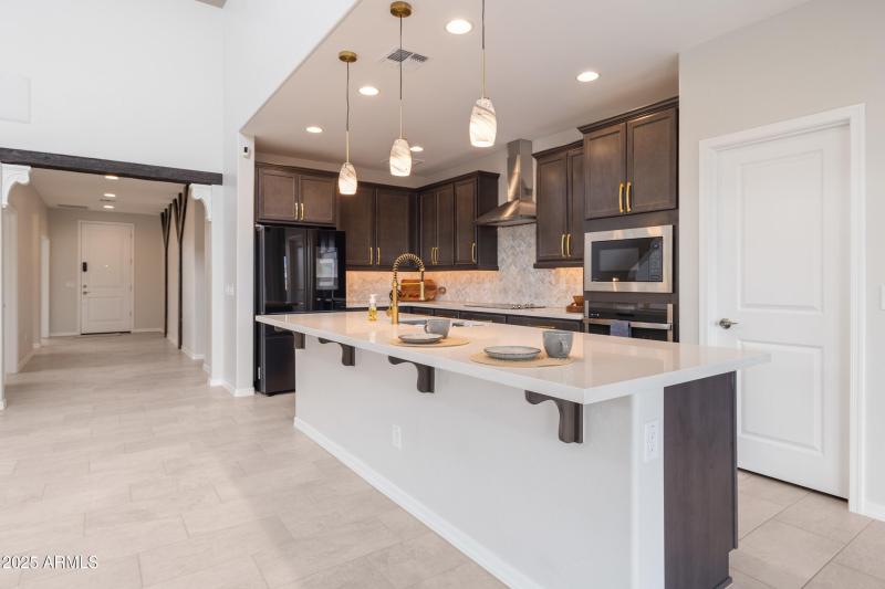 Kitchen Island/pantry