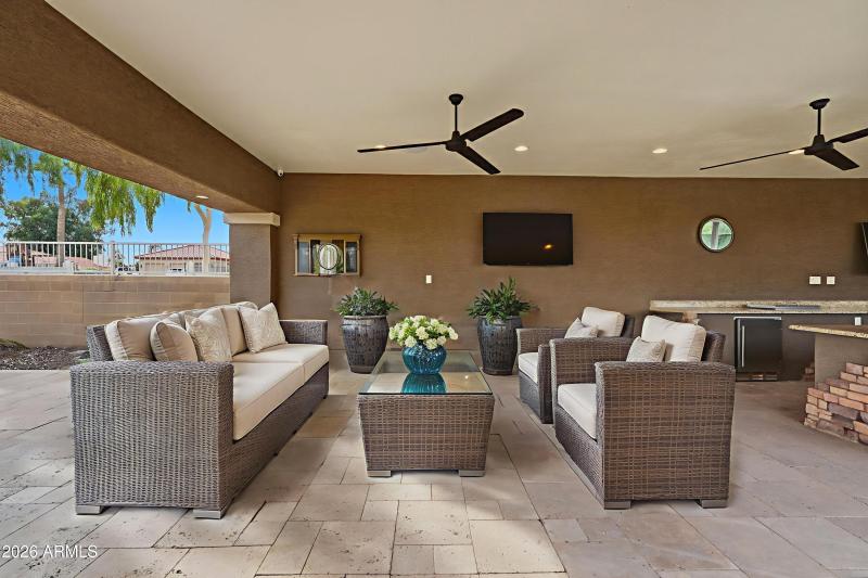 086_ListerPros - Outdoor - Luxury - 7