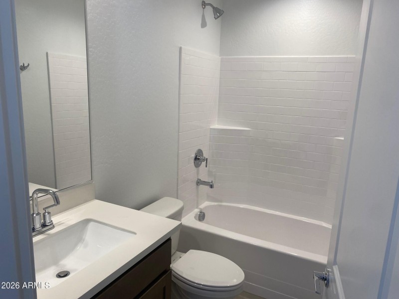 P35 Lot 17 Secondary Bathroom