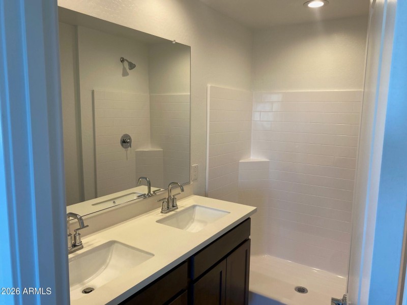 P35 Lot 17 Primary Bathroom