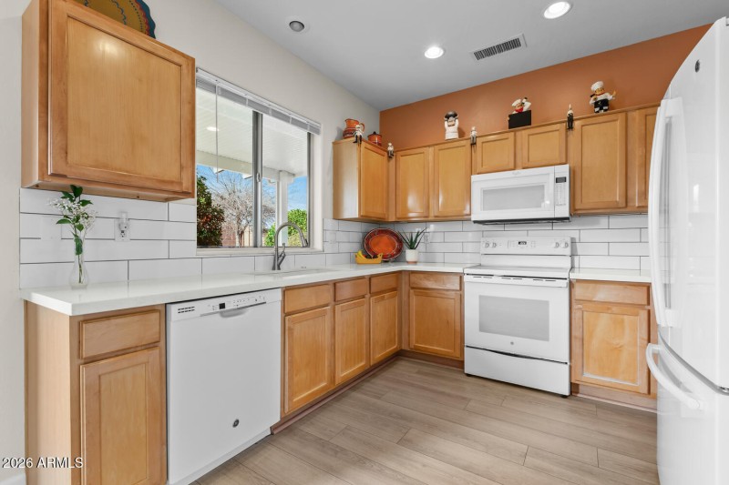 N Summerbreeze Way Surprise-013-039-1500