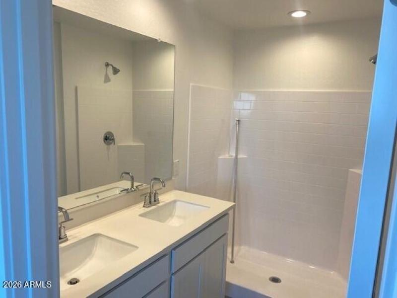 P35 Lot 15 Primary Bath