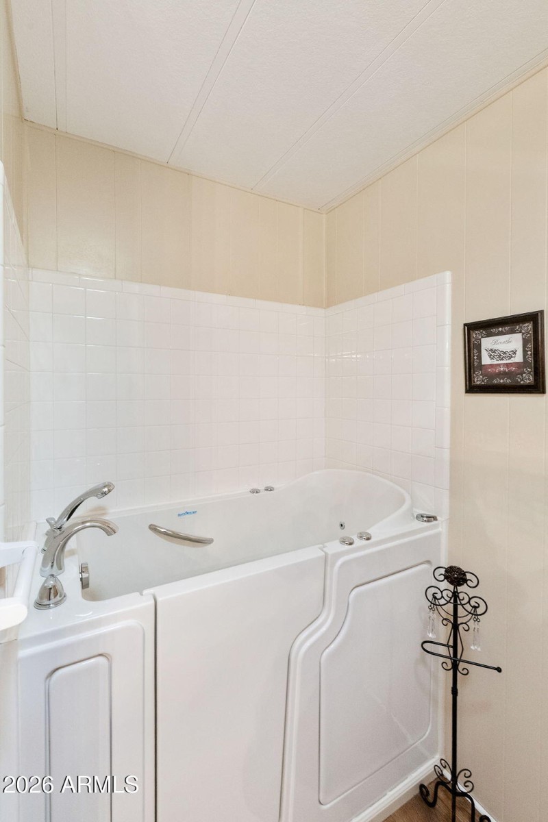 16-web-or-mls-DLB_4416