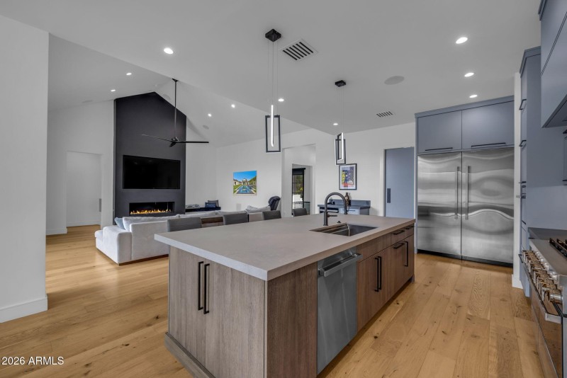 18-web-or-mls-68-print-322A0327