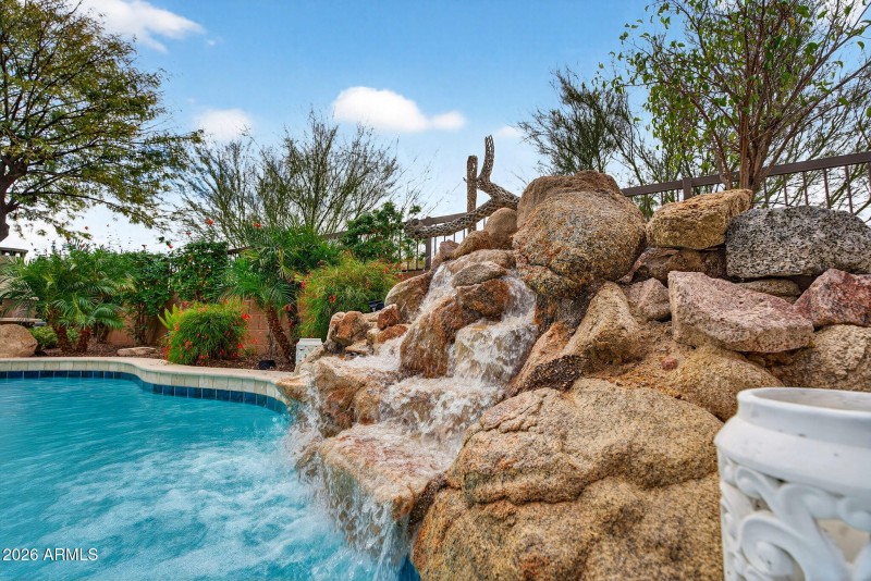 Backyard | Pool Water Feature