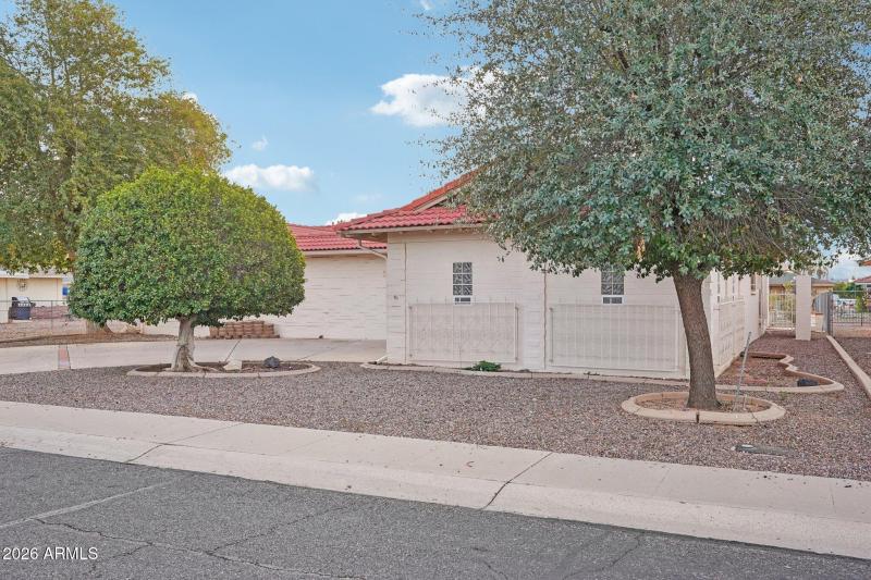 6-web-or-mls-W Cheryl Dr-S2501-006