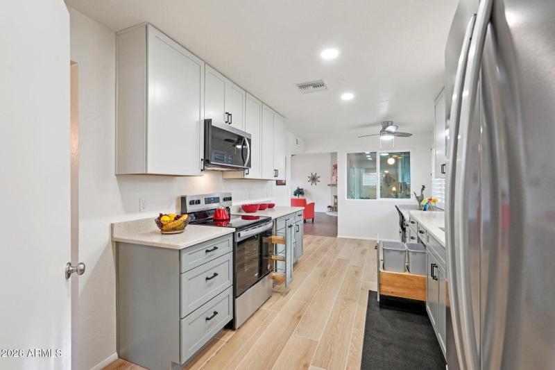 14-web-or-mls-W Cheryl Dr-S2501-014