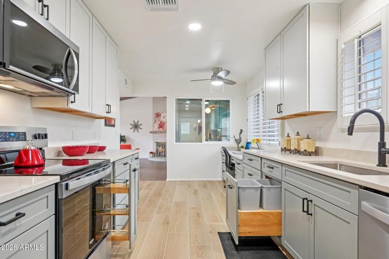 15-web-or-mls-W Cheryl Dr-S2501-015