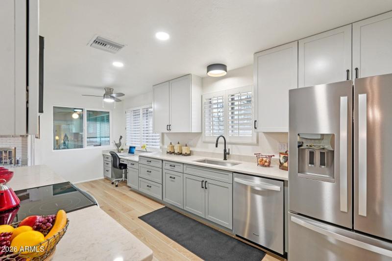 17-web-or-mls-W Cheryl Dr-S2501-017