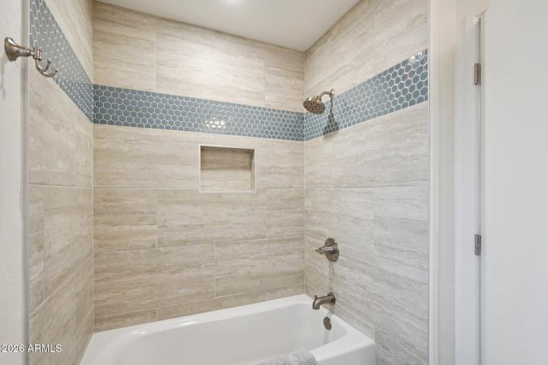 39-web-or-mls-W Cheryl Dr-S2501-039