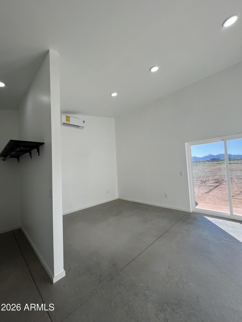 18) 66810-69679fa47f047