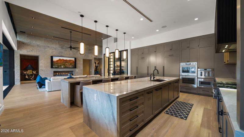 27-web-or-mls-Kitchen9