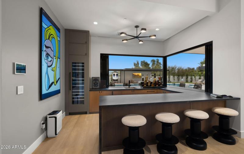 29-web-or-mls-Bar Space1