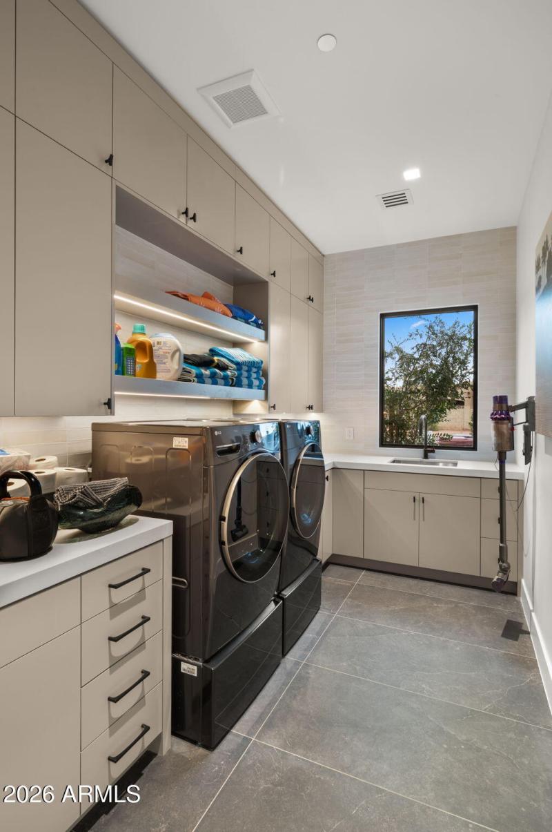 39-web-or-mls-Laundry Room