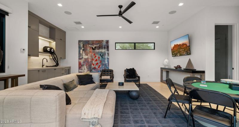 76-web-or-mls-Guest Casita2