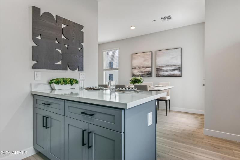 11VS) KITCHEN TO DINING