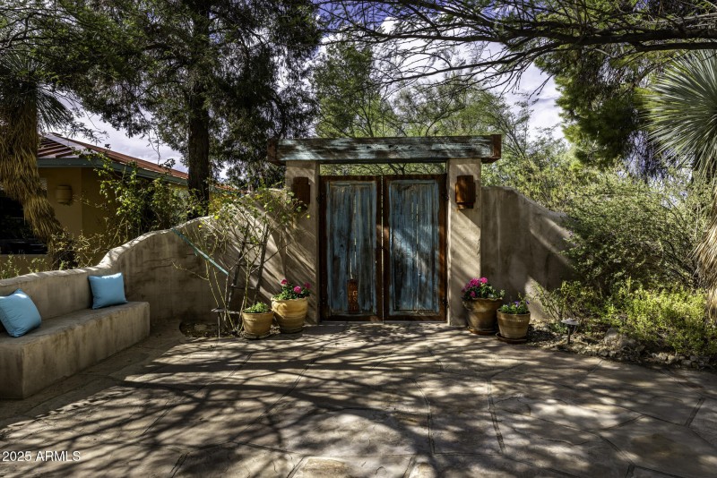 Lazy RC Ranch, Exclusive Privacy