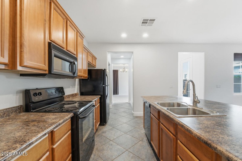 15391 W Dreyfus St-21