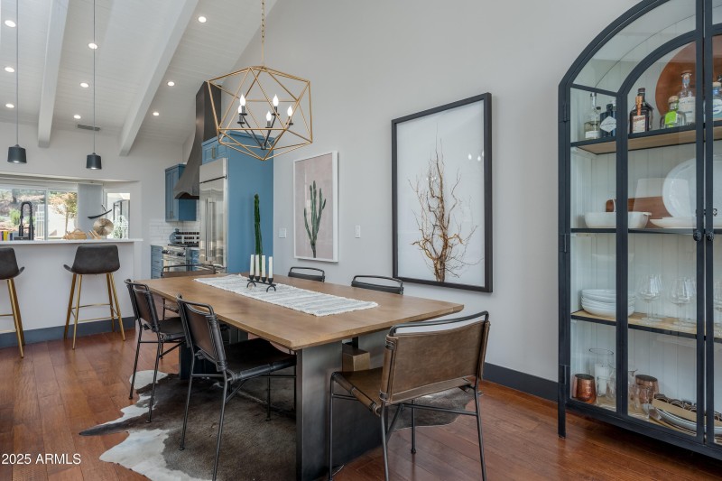 Casual/Formal Dining