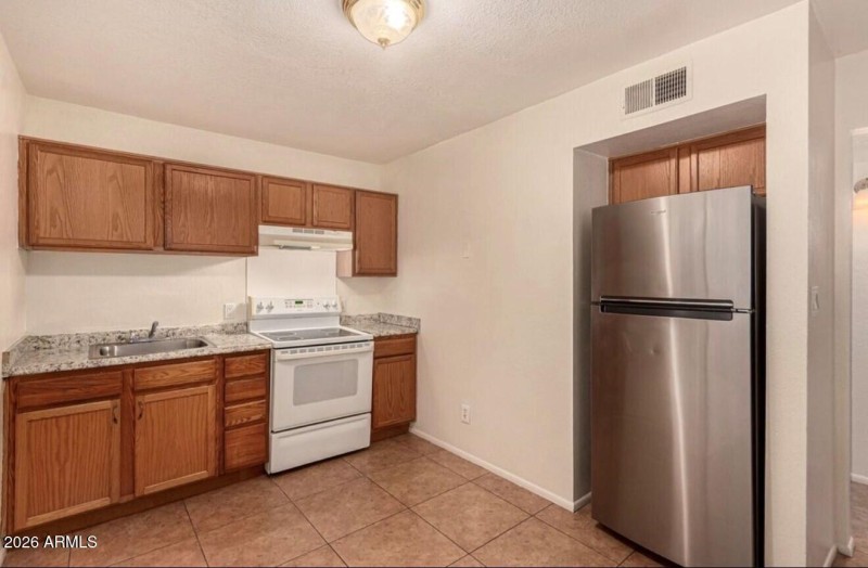 Culver Unit 1 Kitchen 2