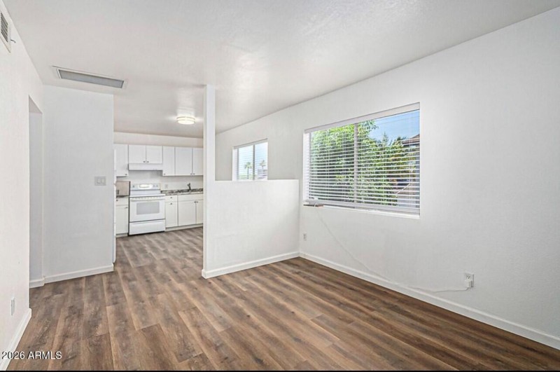 Culver Unit 4 Living Kitchen