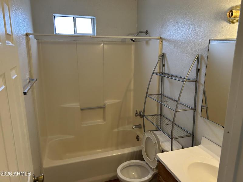 Culver Unit 3 Bathroom