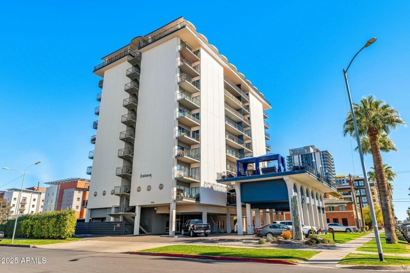 805 N 4th Ave 609 | The Embassy