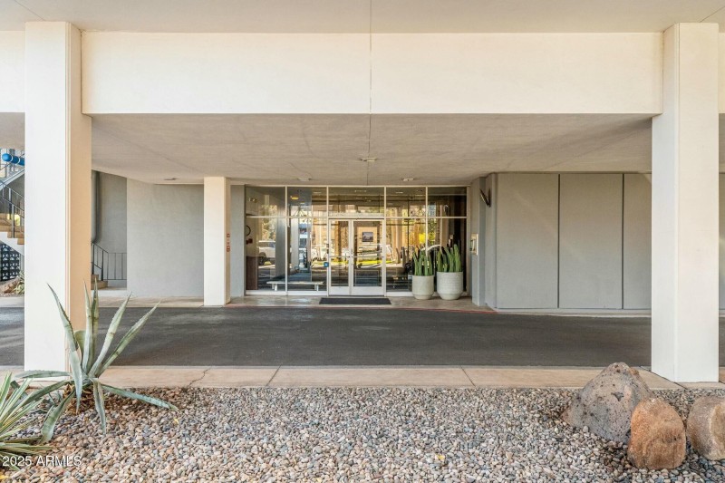 805 N 4th Ave 609 | The Embassy