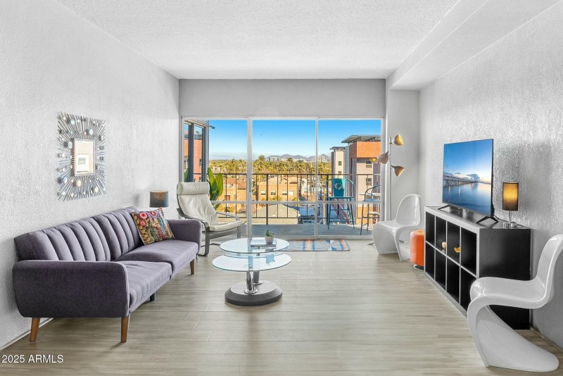 805 N 4th Ave 609 | The Embassy