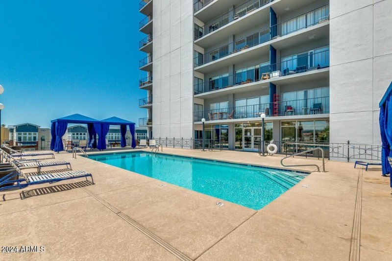 805 N 4th Ave 609 | The Embassy