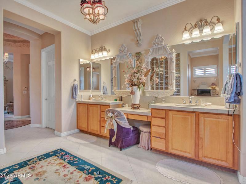 06-Primary-Suite-(10)