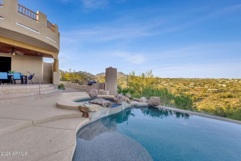 062_Custom Waterfall Spa And Rocks