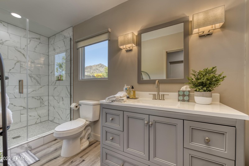 Guest House Bathroom