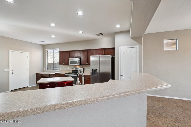 11-web-or-mls-15454-w-statler-cir