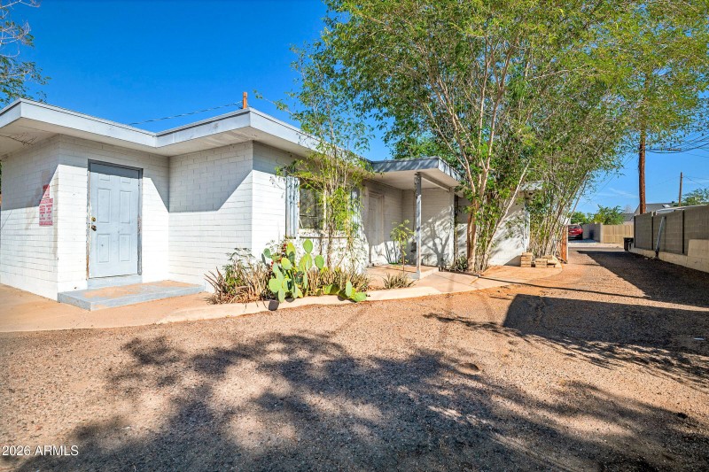 7-custom-1410 W Cheryl Dr-7