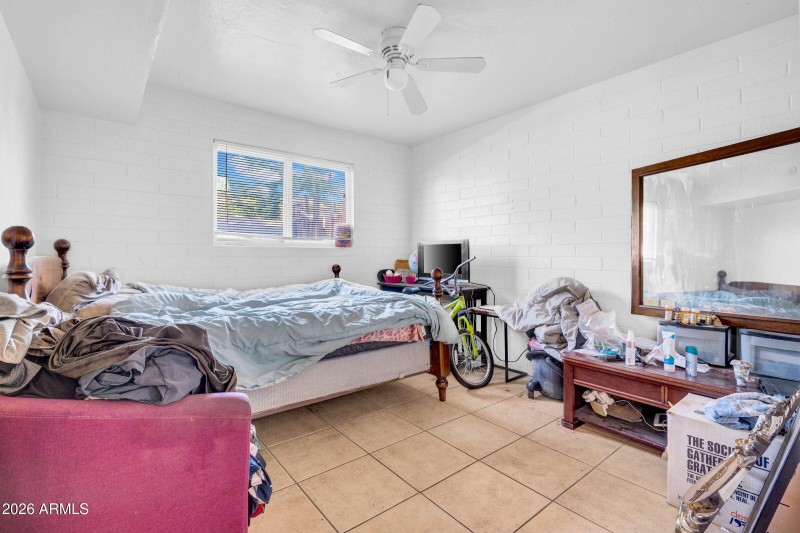 13-custom-1410 W Cheryl Dr-13