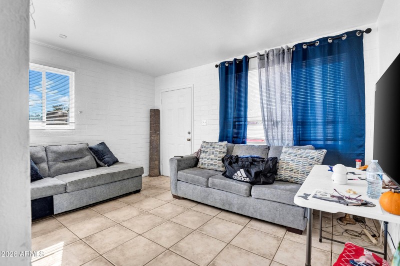 14-custom-1410 W Cheryl Dr-14